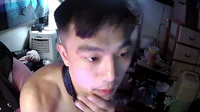 Snapshot of ex199212 chatting on 03/06/25, 08:19 ex199212 online show from 03/06/25, 08:19