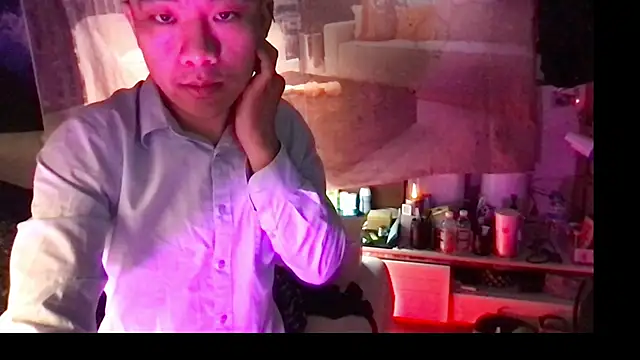 Snapshot of ex199212 chatting on 03/09/25, 05:49 ex199212 online show from 03/09/25, 05:49