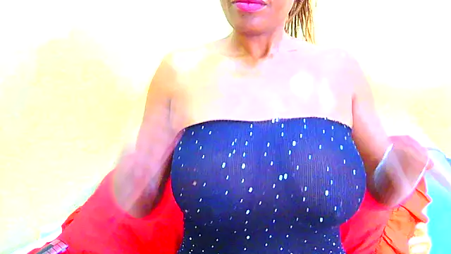 Snapshot of Mollybrookexx chatting on 05/14/26, 10:33 Mollybrookexx online show from 05/14/26, 10:33
