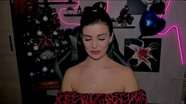 Snapshot of KayWuds chatting on 01/08/25, 05:37 KayWuds online show from 01/08/25, 05:37