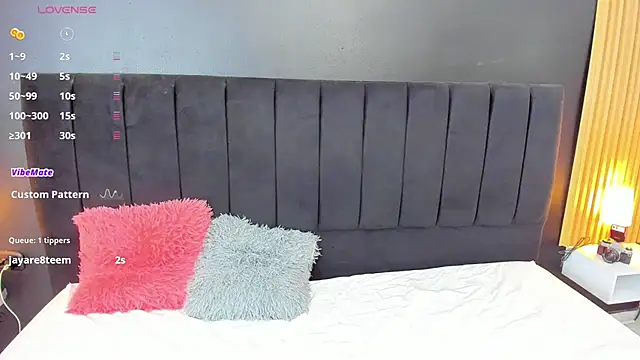 sweetsofia18 online show from 01/19/25, 10:28