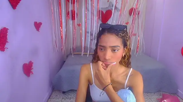 Snapshot of Charlotte_Love10 chatting on 02/09/25, 11:47 Charlotte Love10 online show from 02/09/25, 11:47