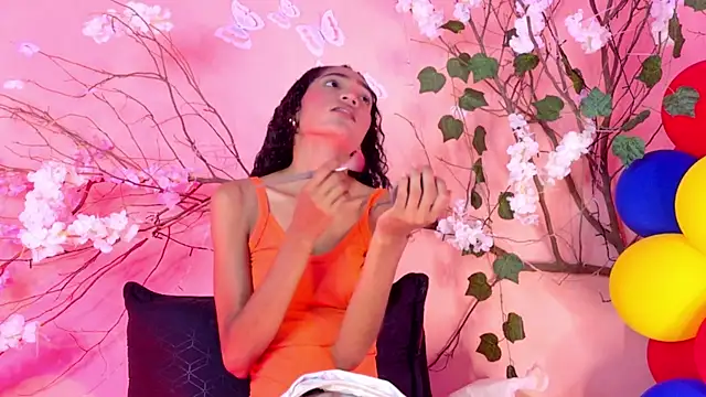 Snapshot of Charlotte_Love10 chatting on 06/06/26, 03:28 Charlotte Love10 online show from 06/06/26, 03:28