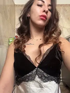 Snapshot of SashaBelle_ chatting on 12/04/25, 08:01 SashaBelle online show from 12/04/25, 08:01