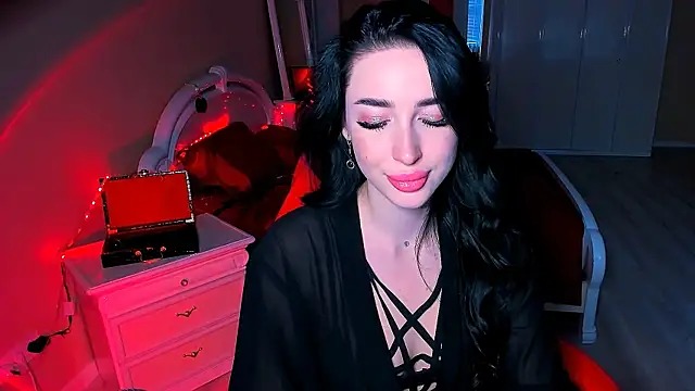 Snapshot of lovely_desire chatting on 12/02/24, 10:18 lovely desire online show from 12/02/24, 10:18