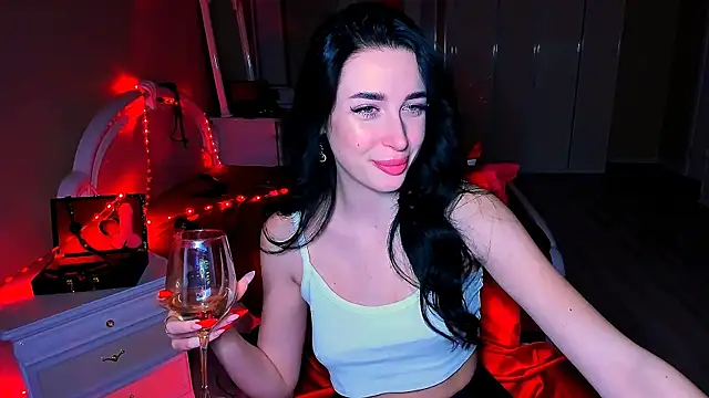 Snapshot of lovely_desire chatting on 01/19/25, 06:00 lovely desire online show from 01/19/25, 06:00