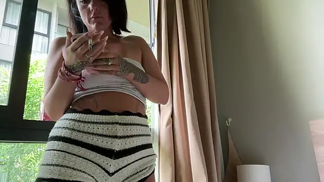 Snapshot of Leylah_Linda chatting on 04/16/26, 07:31 Leylah Linda online show from 04/16/26, 07:31