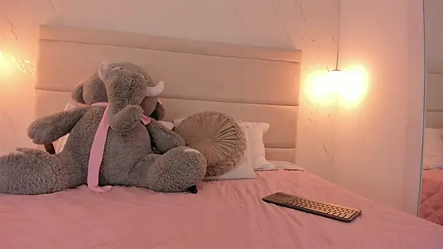 Mollymoon1 online show from 01/11/26, 08:03