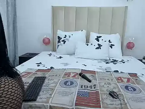 Pearl 00 online show from 02/13/25, 06:30