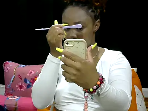 Snapshot of Pearl_00 chatting on 05/17/26, 04:14 Pearl 00 online show from 05/17/26, 04:14