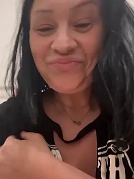 AlyssiaAmoreXO online show from 11/06/25, 02:07