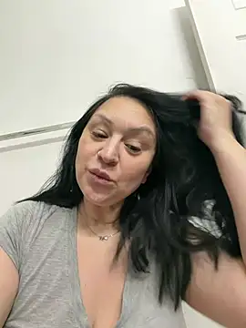 Snapshot of AlyssiaAmoreXO chatting on 06/24/26, 05:34 AlyssiaAmoreXO online show from 06/24/26, 05:34