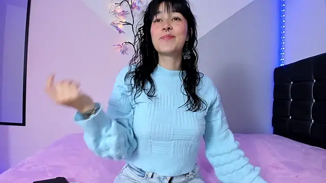 Snapshot of Camcrush__ chatting on 09/20/25, 12:50 Camcrush   online show from 09/20/25, 12:50