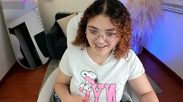 Snapshot of Missbrave1 chatting on 10/26/25, 10:47 Missbrave1 online show from 10/26/25, 10:47