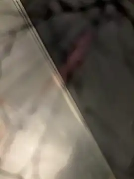 Snapshot of lescro95_ chatting on 10/12/25, 07:02 lescro95 online show from 10/12/25, 07:02