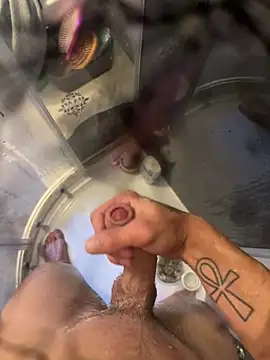 Snapshot of lescro95_ chatting on 10/16/25, 03:13 lescro95 online show from 10/16/25, 03:13