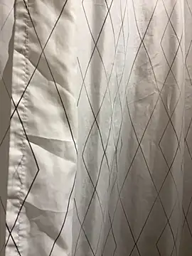 Snapshot of lescro95_ chatting on 11/28/25, 03:58 lescro95 online show from 11/28/25, 03:58