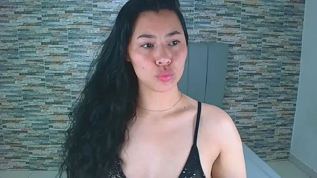 Snapshot of _joy_yva chatting on 09/17/25, 03:14 joy yva online show from 09/17/25, 03:14