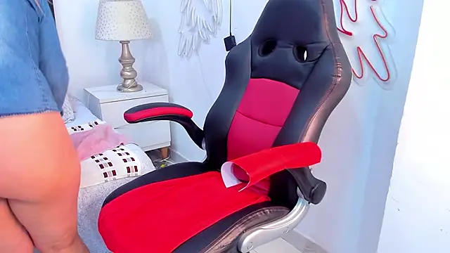 MalorySweet online show from 12/28/24, 12:35