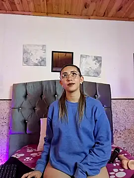 Scarlett Khan online show from 12/29/24, 02:27