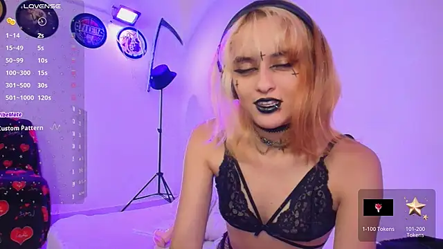 Snapshot of lizeth_darks chatting on 12/11/24, 09:23 lizeth darks online show from 12/11/24, 09:23