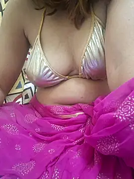 Snapshot of Melody_Shyla chatting on 12/25/24, 12:27 Melody Shyla online show from 12/25/24, 12:27