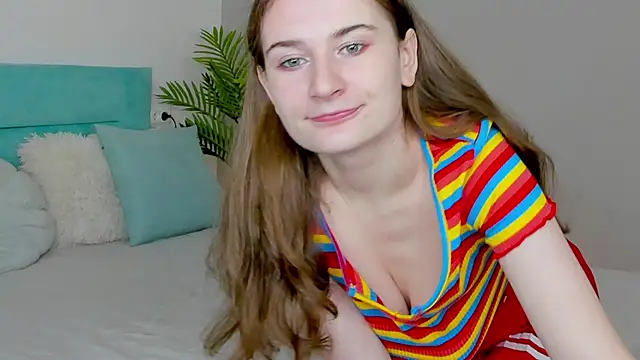 L1ittle kitty  online show from 11/28/25, 06:38