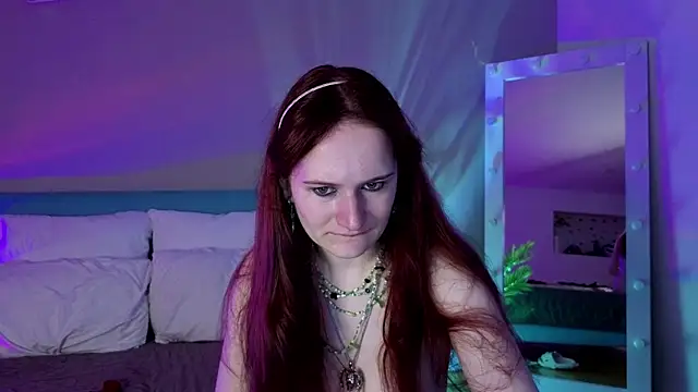 L1ittle kitty  online show from 05/18/26, 05:35