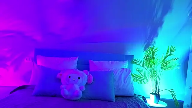 L1ittle kitty  online show from 06/15/26, 05:31