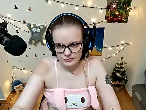 DivaMarisa online show from 12/27/24, 08:18