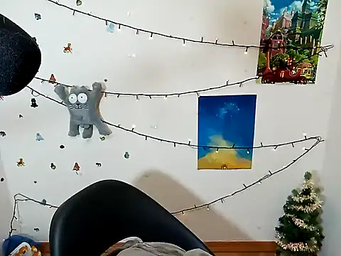 DivaMarisa online show from 12/30/24, 04:40