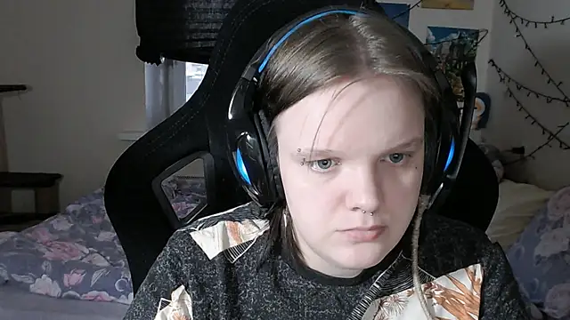 DivaMarisa online show from 03/16/25, 12:22