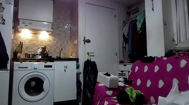 Snapshot of Just_Gabriella chatting on 03/19/25, 04:45 Just Gabriella online show from 03/19/25, 04:45