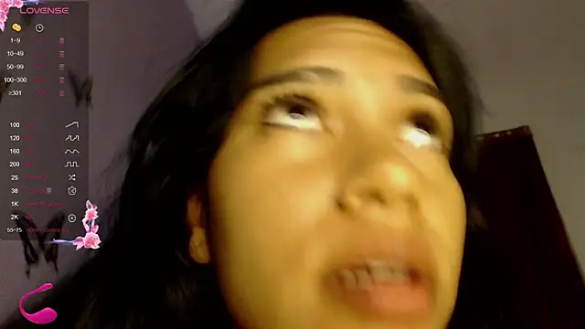 Snapshot of valeriah_7 chatting on 12/12/24, 03:43 valeriah 7 online show from 12/12/24, 03:43