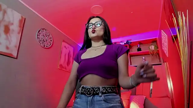 Lucy Williiams online show from 11/29/25, 11:13