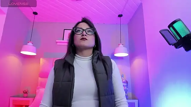 Lucy Williiams online show from 01/16/26, 07:29