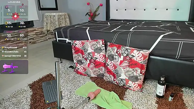 valeria hurtado online show from 12/18/24, 05:04