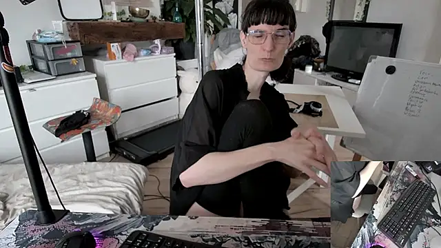 Snapshot of CeriseLapine chatting on 01/17/26, 09:58 CeriseLapine online show from 01/17/26, 09:58