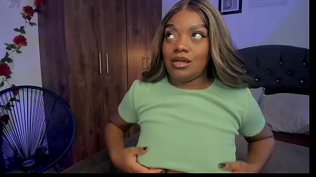 Snapshot of Im_Maria chatting on 01/28/25, 04:19 Im Maria online show from 01/28/25, 04:19