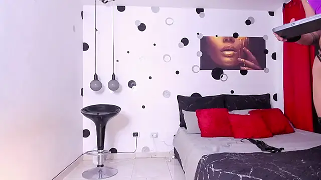 walton victoria online show from 01/04/25, 02:25