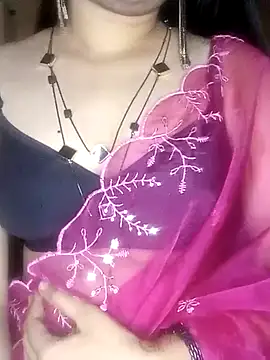 Snapshot of Indianhyna chatting on 02/14/25, 04:09 Indianhyna online show from 02/14/25, 04:09