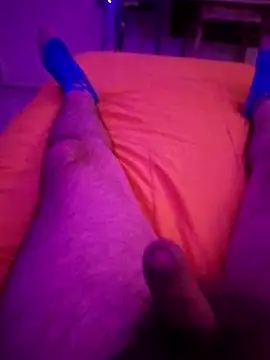 Snapshot of Argento14 chatting on 10/17/25, 05:10 Argento14 online show from 10/17/25, 05:10