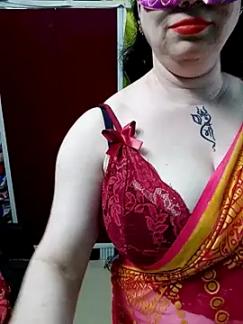 Snapshot of Raja_Ranii chatting on 12/06/24, 02:49 Raja Ranii online show from 12/06/24, 02:49