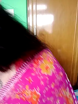 Snapshot of Raja_Ranii chatting on 01/05/25, 06:13 Raja Ranii online show from 01/05/25, 06:13