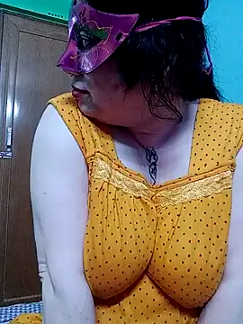 Snapshot of Raja_Ranii chatting on 02/07/25, 03:30 Raja Ranii online show from 02/07/25, 03:30