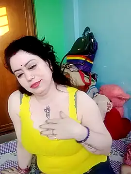 Snapshot of Raja_Ranii chatting on 02/14/25, 01:23 Raja Ranii online show from 02/14/25, 01:23