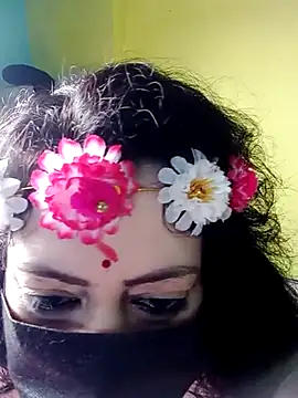 Snapshot of Raja_Ranii chatting on 02/23/25, 07:11 Raja Ranii online show from 02/23/25, 07:11