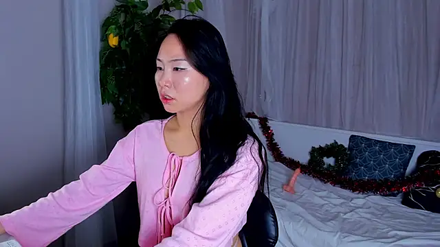 Inari Okami  online show from 12/25/24, 07:13