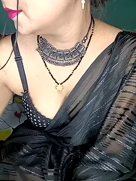 Snapshot of Diamond_queeen chatting on 01/18/25, 10:28 Diamond queeen online show from 01/18/25, 10:28