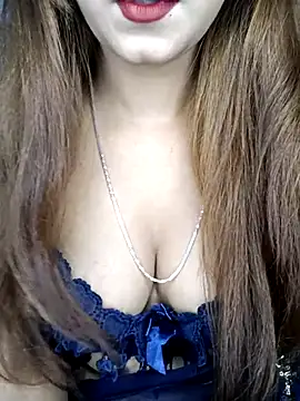 Snapshot of Diamond_queeen chatting on 10/11/25, 04:16 Diamond queeen online show from 10/11/25, 04:16